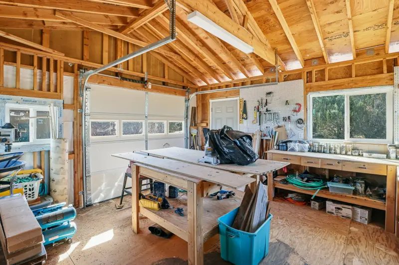interior photo, Hackberry, AZ