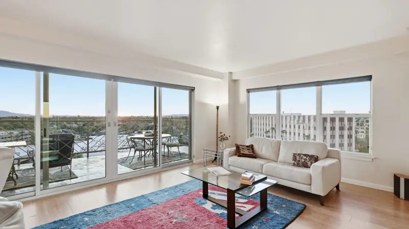 Downtown Phoenix high-rise listing photo