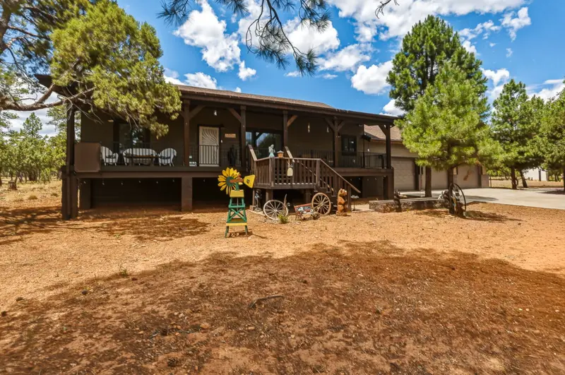 Happy Jack cabin listing photo