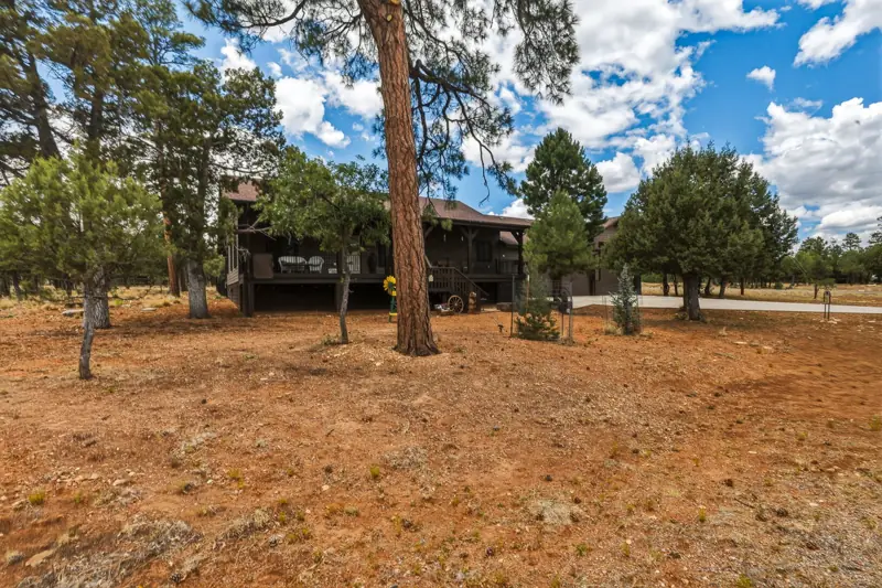 Happy Jack cabin listing photo