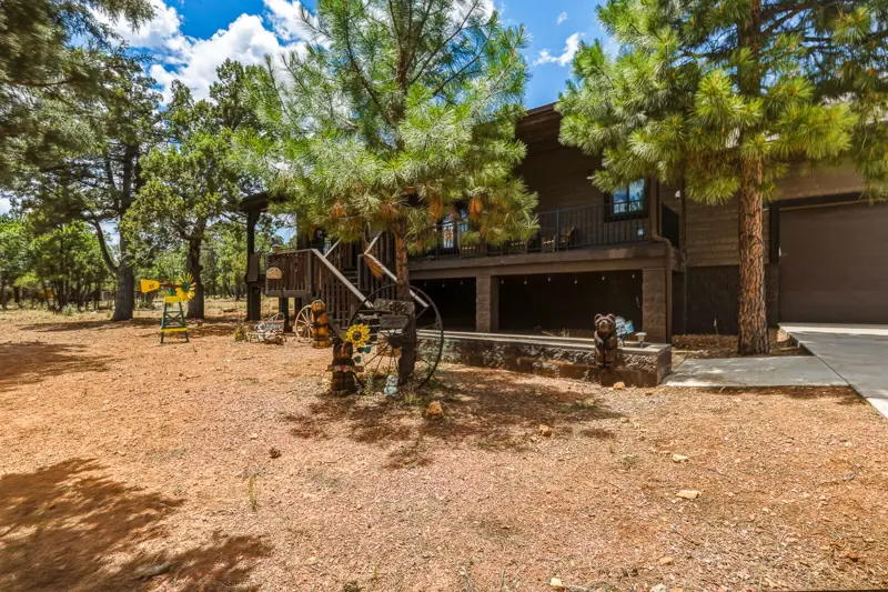 Happy Jack cabin listing photo