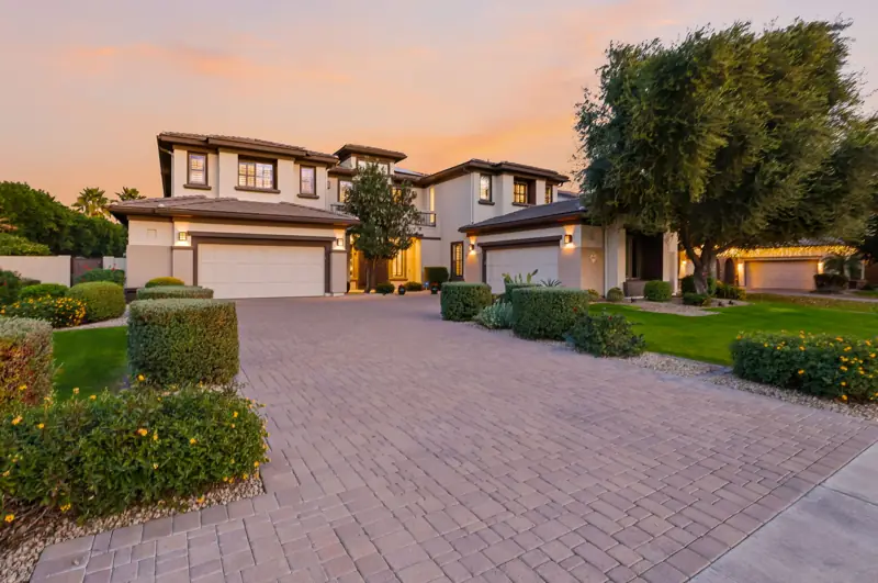 Litchfield Park listing photo