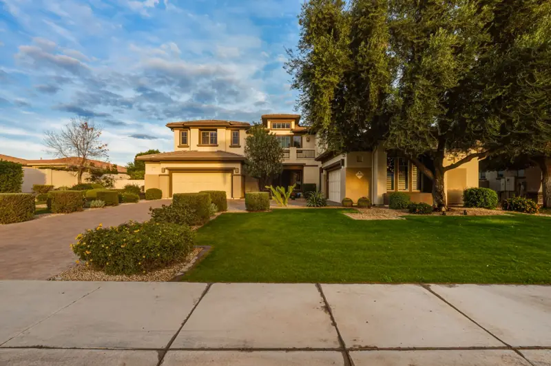 Litchfield Park listing photo
